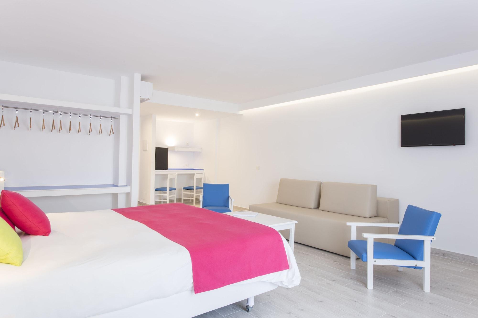 Guya Wave Hotel (Adults Only) Cala Ratjada  Exterior photo