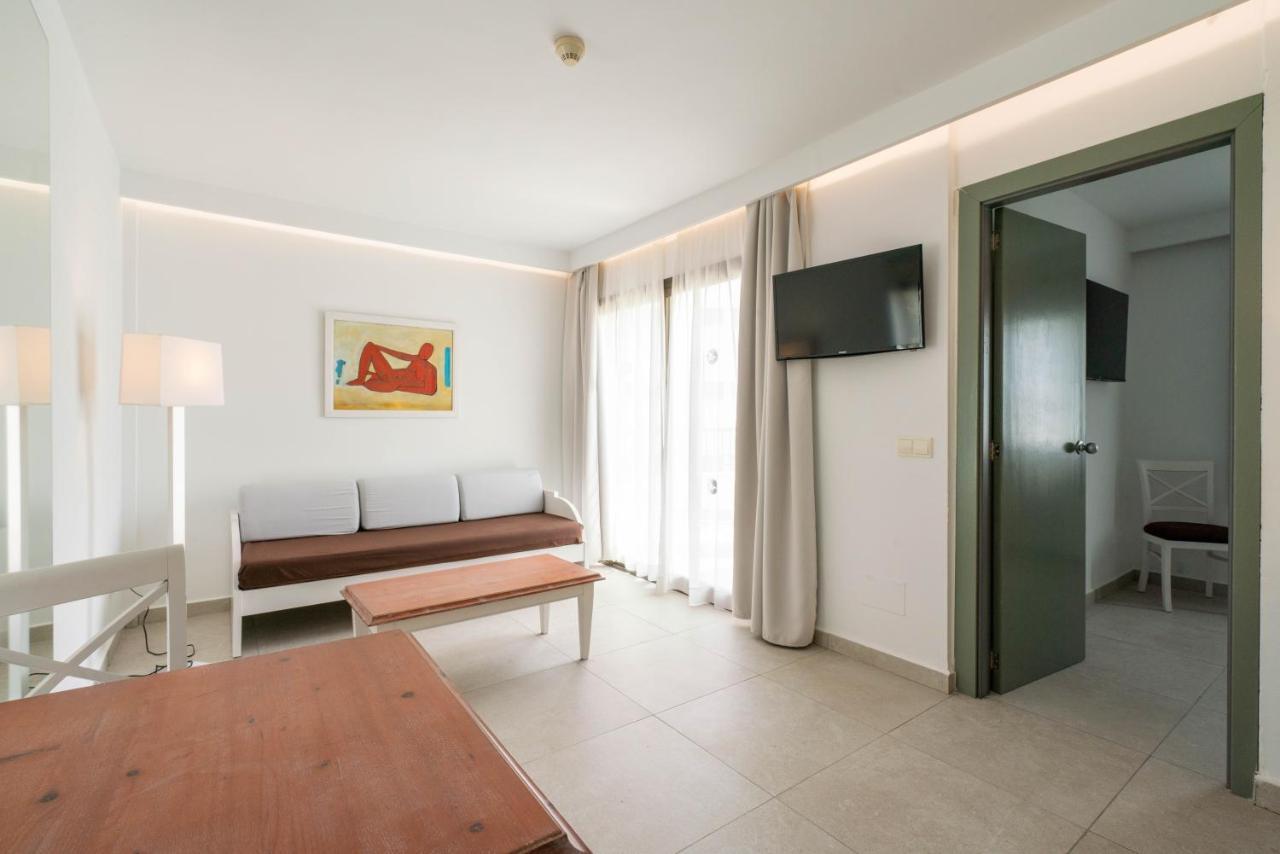 Guya Wave Hotel (Adults Only) Cala Ratjada  Exterior photo
