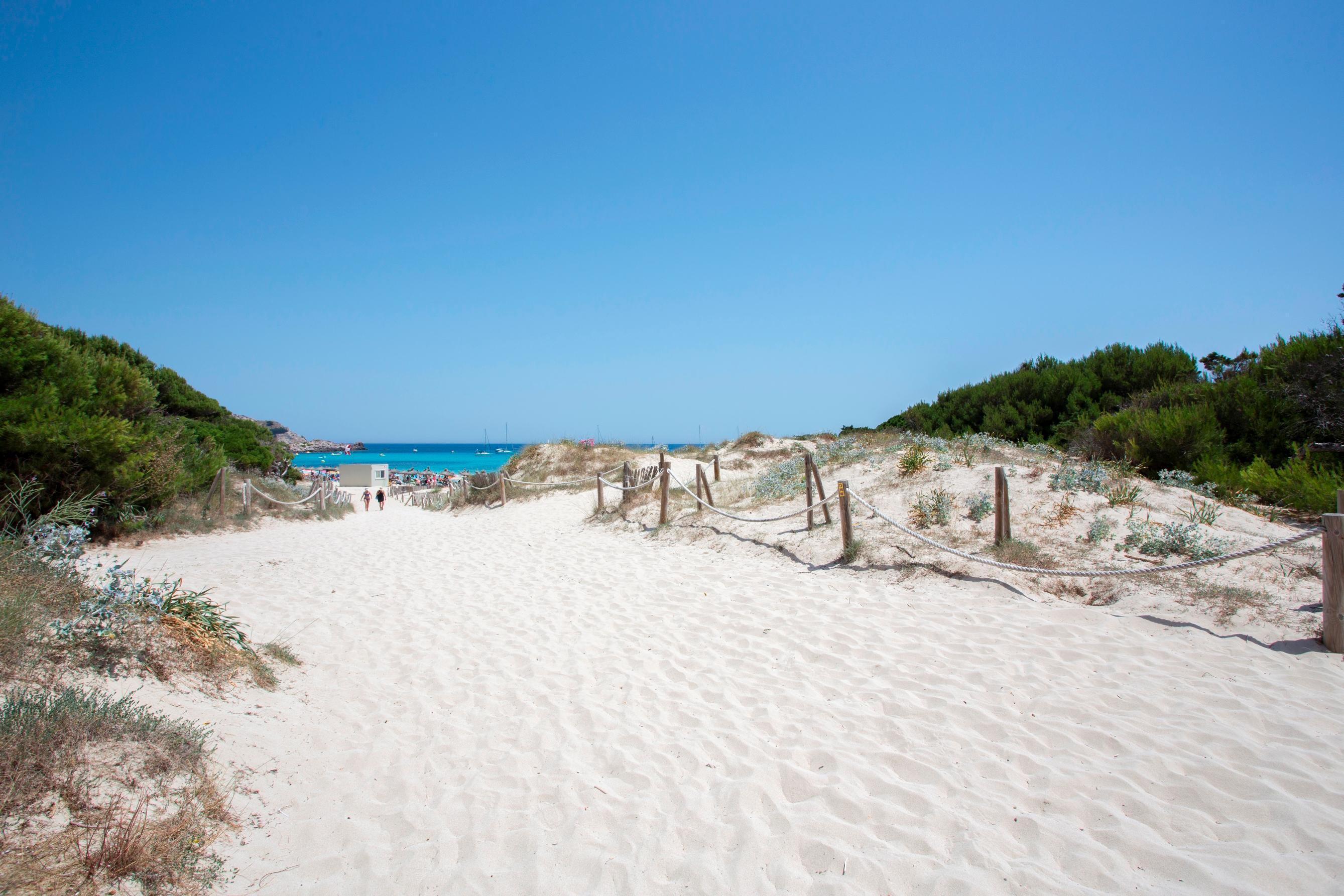 Guya Wave Hotel (Adults Only) Cala Ratjada  Exterior photo