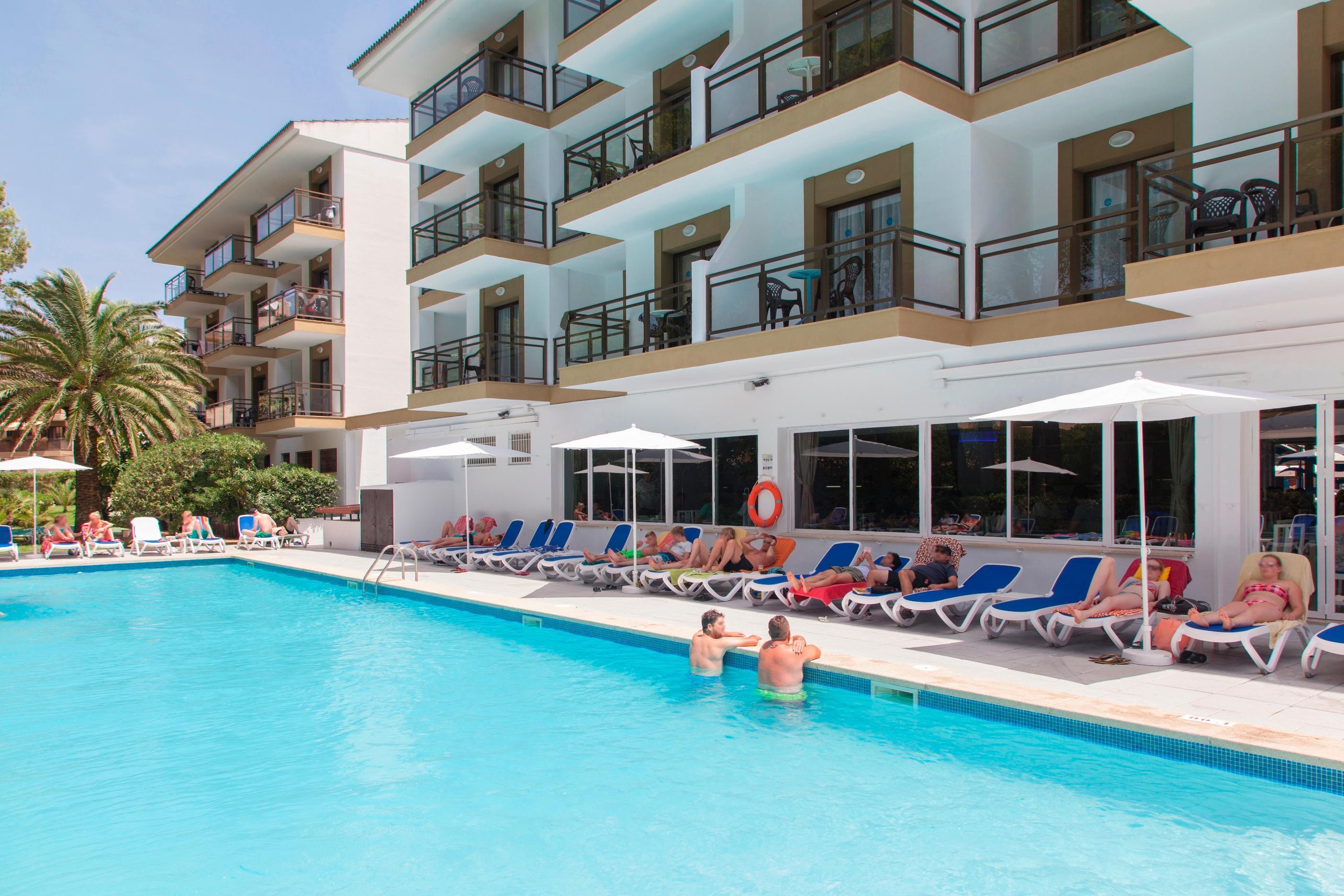 Guya Wave Hotel (Adults Only) Cala Ratjada  Exterior photo